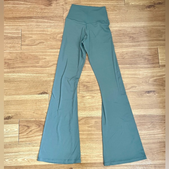 Aerie Hi-Rise Flare Leggings - Picture 8 of 9